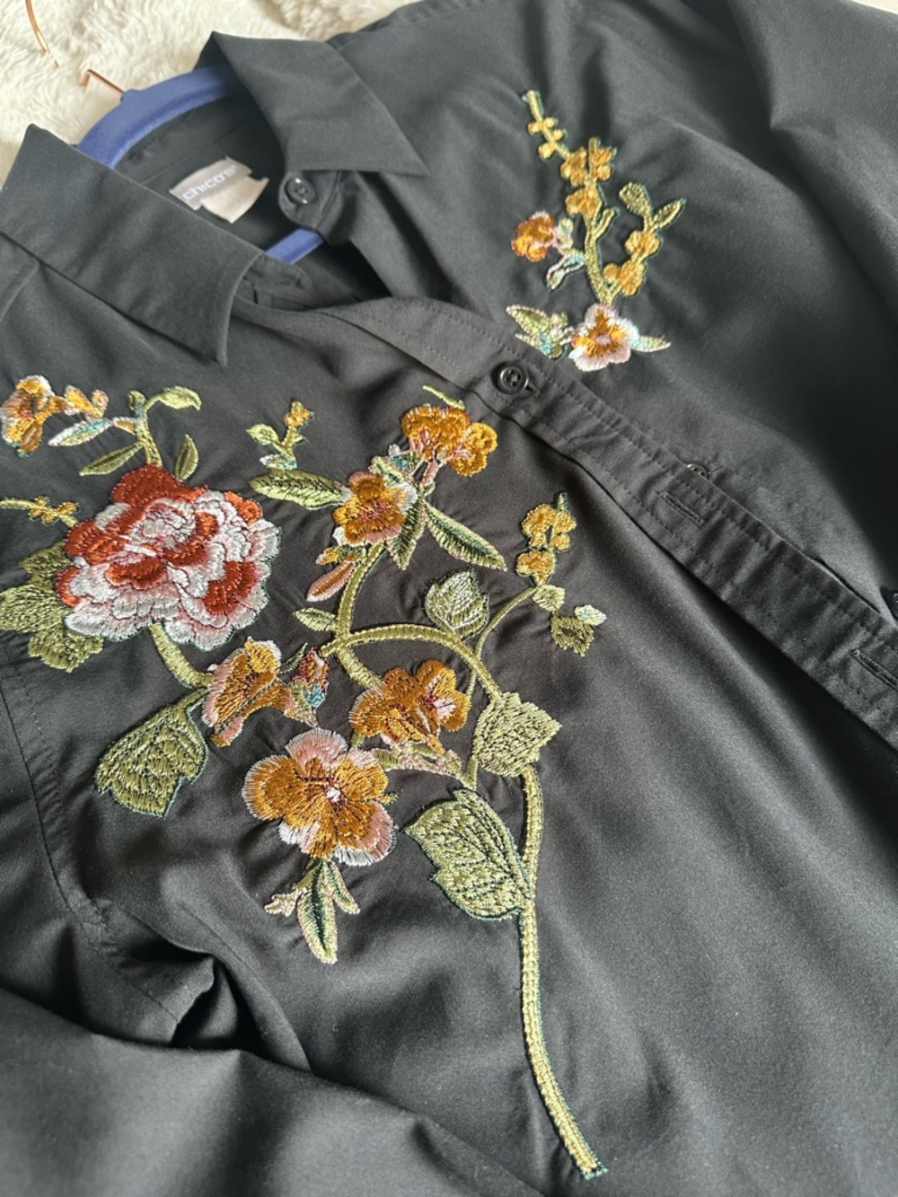 Chico’s Black Floral Embroidered Button-Up Blouse | Size 1 (US 8/10) 🌸✨